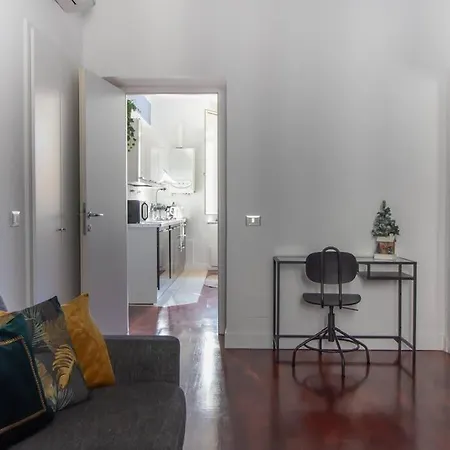 Exclusive Plus Parking Apartment Milan